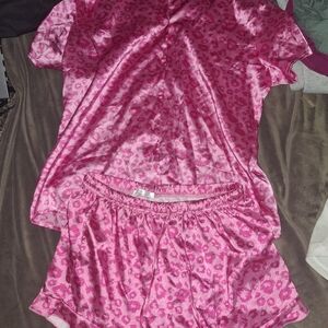 !it jeans Pink Leopard Satin Pajama Set